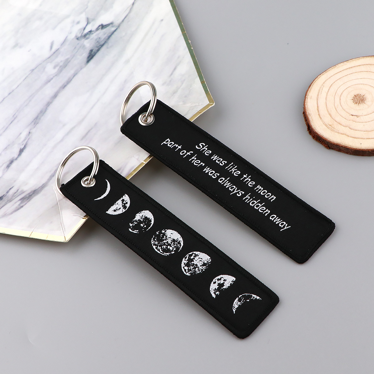 1 個アイラブルーシー引用刺繍キータグキーホルダーオートバイ - Car Accessories Quotation のレビューと価格